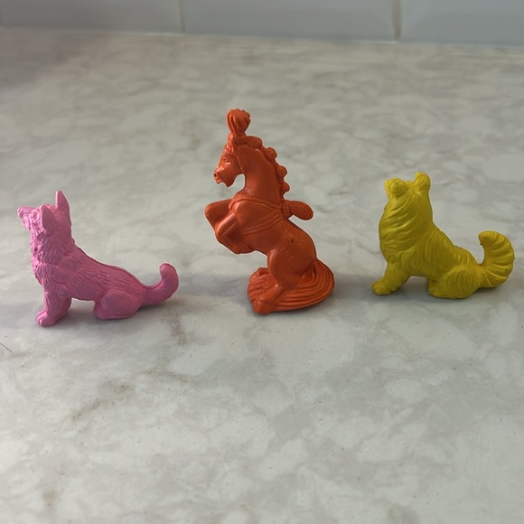 3 Diener Colorful dogs and horse 3 Erasers  Animal Mini Figure Collectable Vtg - Picture 2 of 8